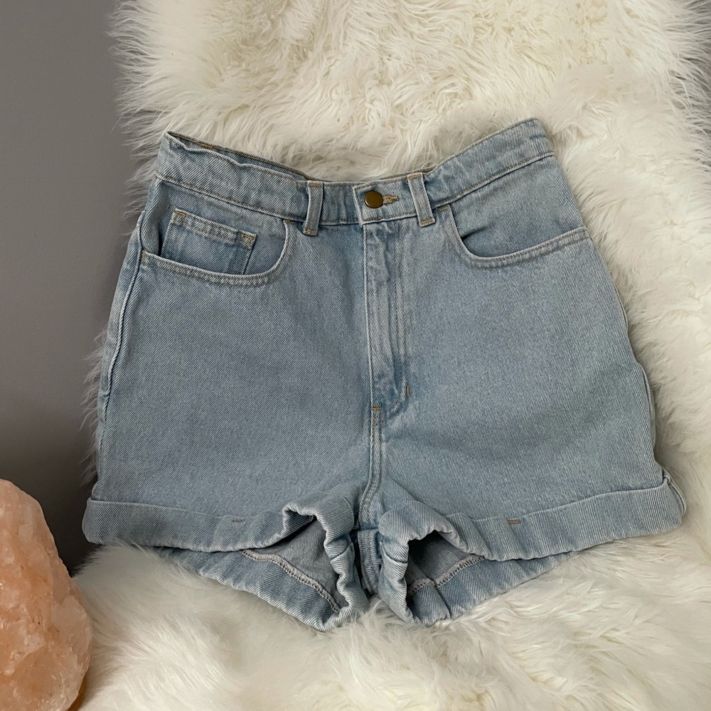 ❌ SOLD ❌High Waisted Denim Shorts